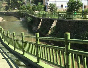 河道青青草在线播放护栏